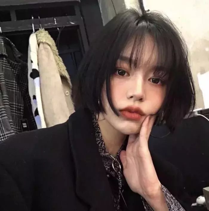照片的她